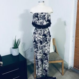 STRAPLESS ONE PIECE JUMPSUIT